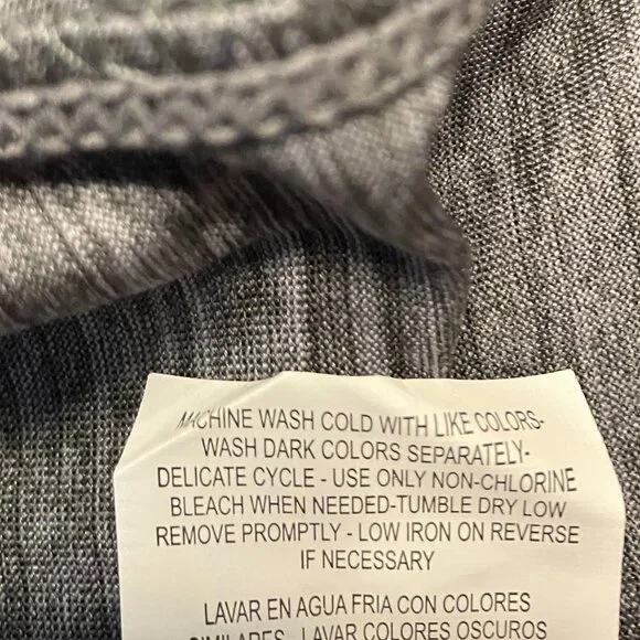 NWT Layer 8 Performance Tee Gray V-neck Size Large - Picture 4 of 9